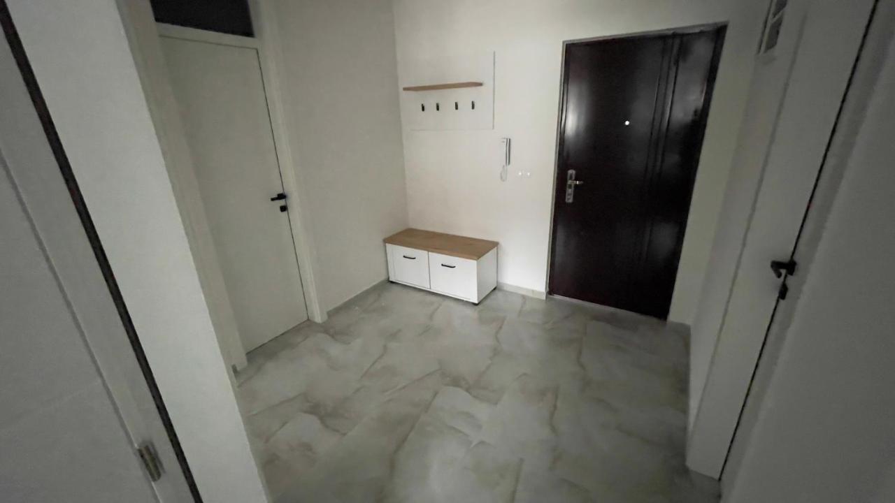 شقة Apartman Lux Zepce المظهر الخارجي الصورة