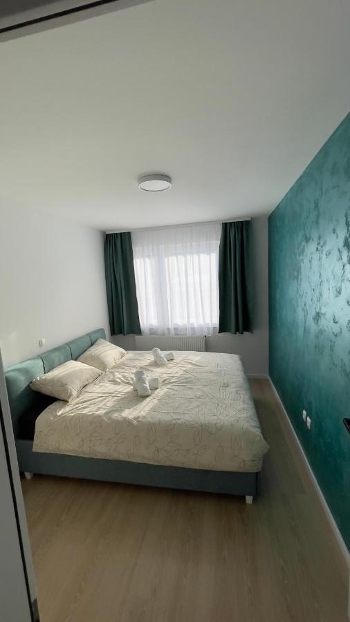 شقة Apartman Lux Zepce المظهر الخارجي الصورة