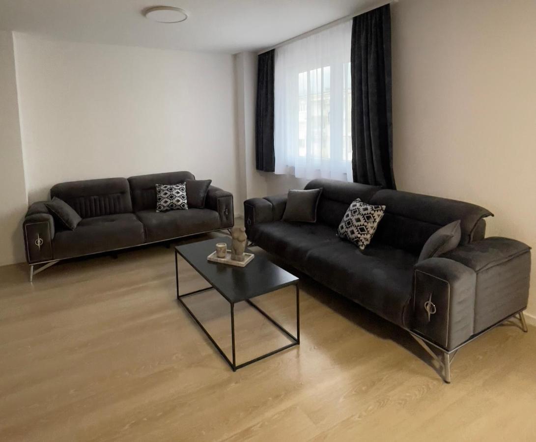 شقة Apartman Lux Zepce المظهر الخارجي الصورة