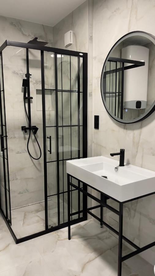 شقة Apartman Lux Zepce المظهر الخارجي الصورة